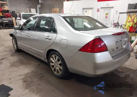 2006 Honda Accord 3.0 Ex z USA, uszkodzony, nr VIN 1HGCM665X6A072805